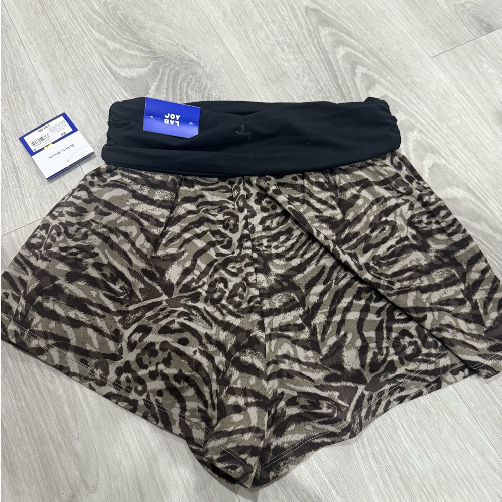 Women's Mid-Rise Foldover Waistband Woven Shorts 2" - JoyLab Animal Print XS - Picture 8 of 9